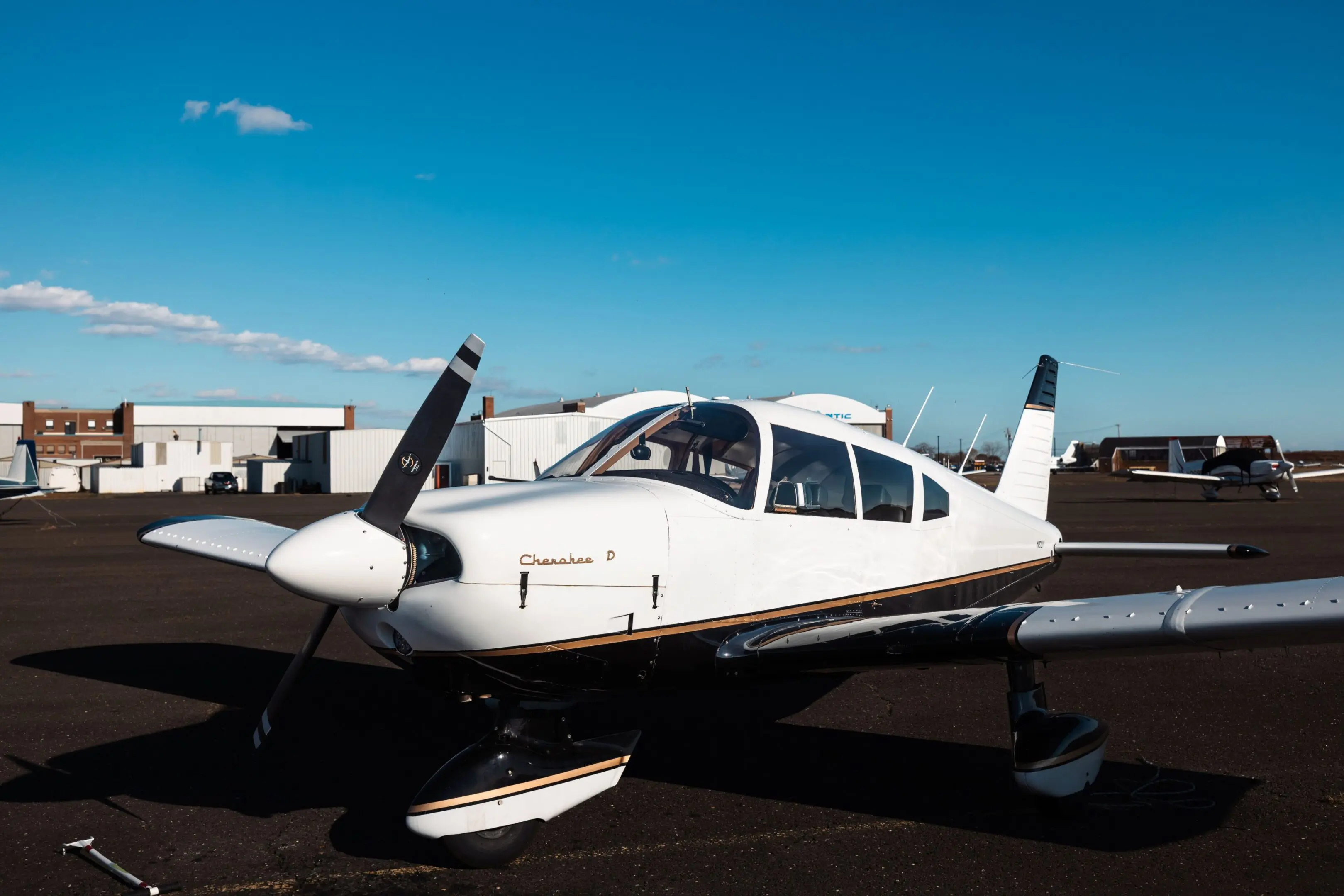 N321V Exterior 1