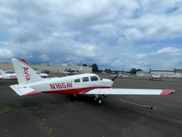 N165AV Exterior